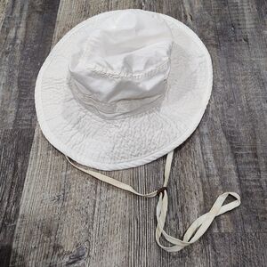 Columbia Sportwear Company Women's Bucket Hat, White, Size Medium, Made In USA